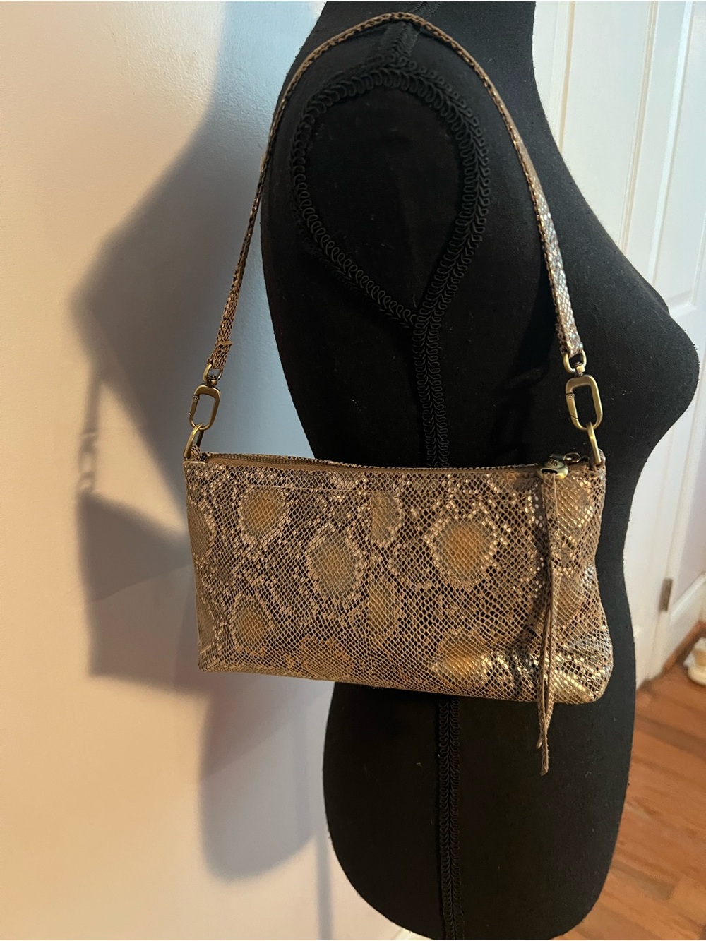 Hobo Darcy Crossbody Bag in Metallic Snake